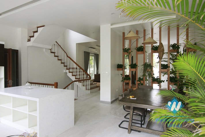 Villa with 4 bedrooms for rent in Vinhome  Riverside Long Bien, Hanoi.